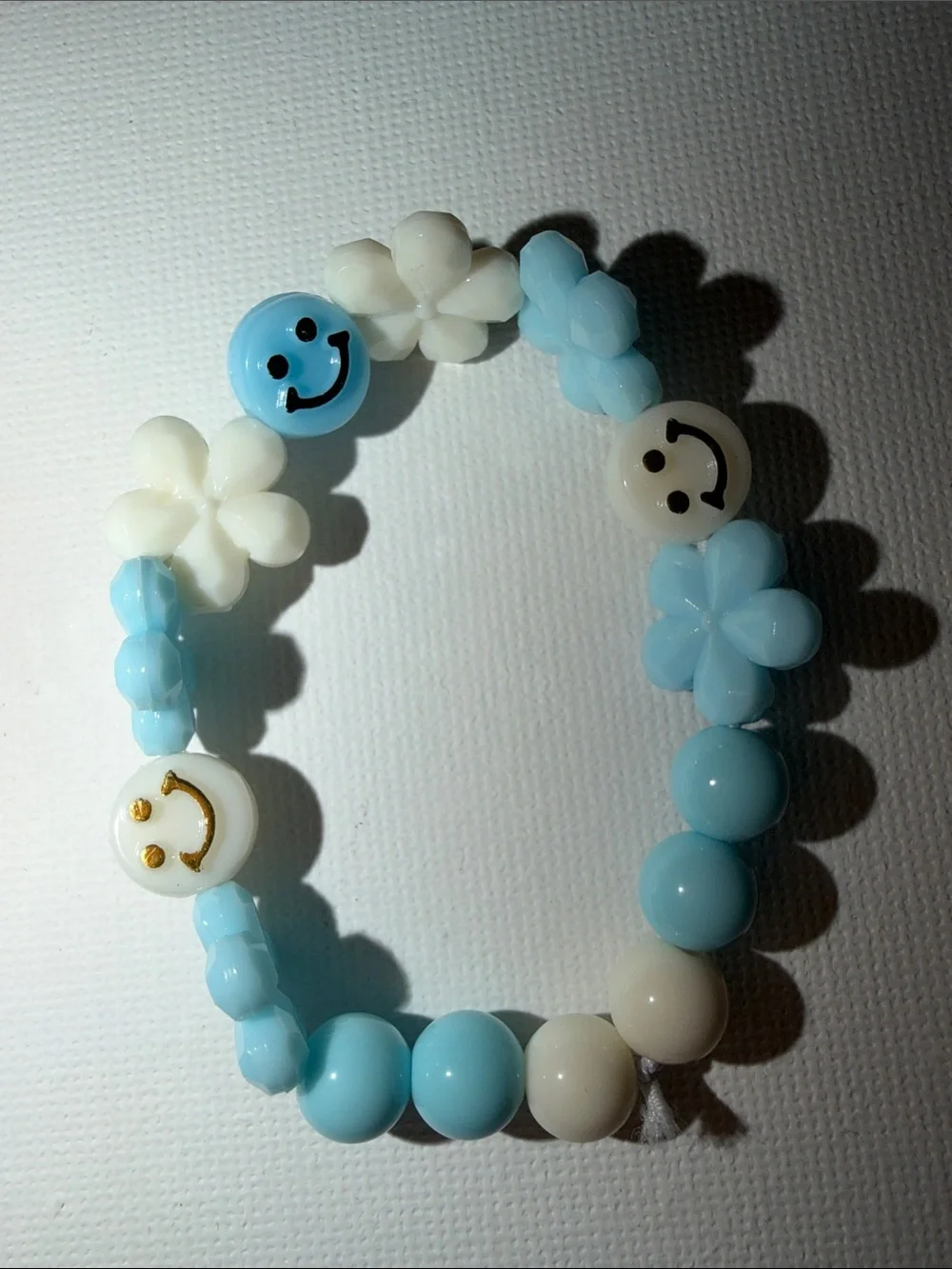 Kids Blue & Cream Smiley Flower Bead Bracelet